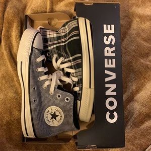 NIB: Converse mix and match - women’s 6.5